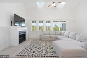 13940 Greendale Dr, Woodbridge, VA 22191 - Photo 2