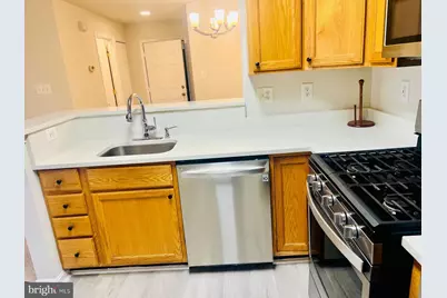 1049 Gardenview Loop #204, Woodbridge, VA 22191 - Photo 6