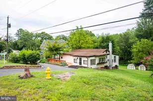 8107 Maplewood Dr, Manassas, VA 20111 - Photo 1