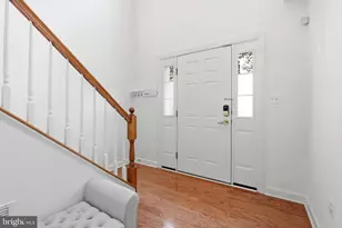 8154 Rainwater Cir, Manassas, VA 20111 - Photo 6