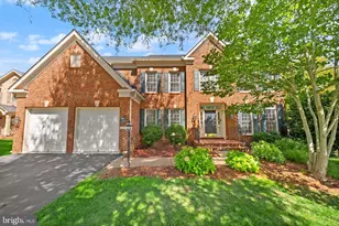 11717 Mercer Hill Ct, Woodbridge, VA 22192 - Photo 2
