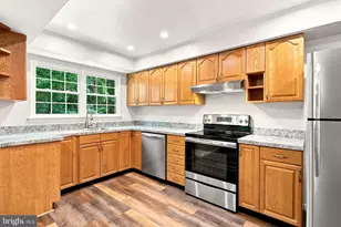12213 Chaucer Ln, Woodbridge, VA 22192 - Photo 4