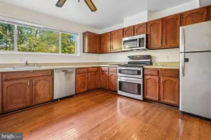 15285 Flintlock Terrace, Woodbridge, VA 22191 - Photo 2