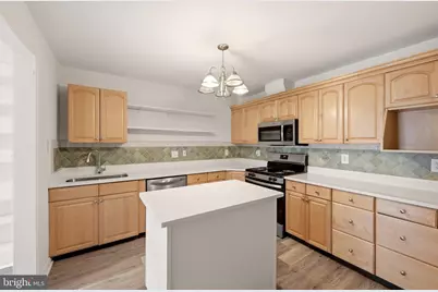 15045 Holleyside Drive, Dumfries, VA 22025 - Photo 10