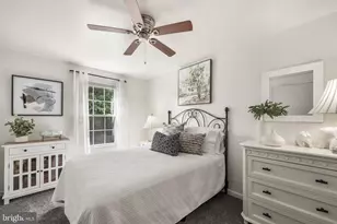 5570 St Charles Dr, Woodbridge, VA 22193 - Photo 22