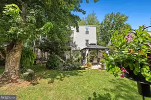 5570 St Charles Dr, Woodbridge, VA 22193 - Photo 44