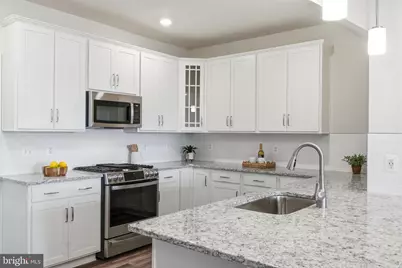 2325 Stephanie Tessa Lane, Woodbridge, VA 22191 - Photo 6