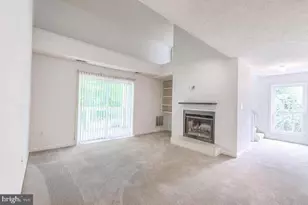 12110 Cardamom Dr, Woodbridge, VA 22192 - Photo 2
