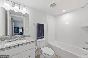 8784 Kensington Church St, Manassas, VA 20112 - Photo 12
