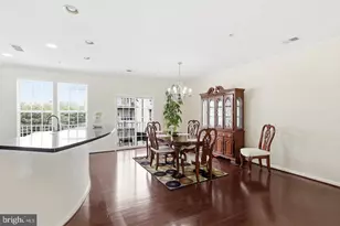 7931 Crescent Park Dr, Gainesville, VA 20155 - Photo 10