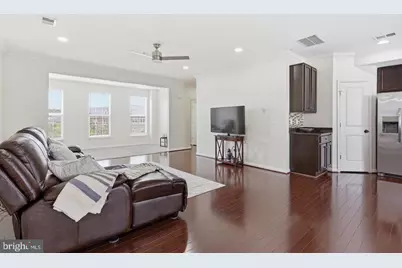 7931 Crescent Park Drive, Gainesville, VA 20155 - Photo 12