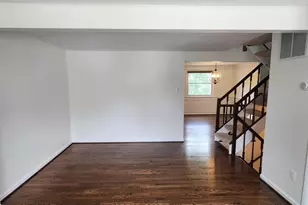 13592 Bentley Cir, Woodbridge, VA 22192 - Photo 2