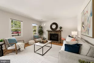 5277 Miles Ct, Woodbridge, VA 22193 - Photo 2