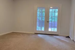 12638 Monarch Ct, Woodbridge, VA 22192 - Photo 14