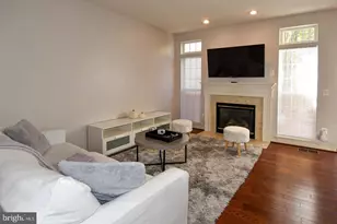 16032 Barn Swallow Pl, Woodbridge, VA 22191 - Photo 24