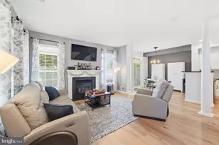 9855 Earls Ferry Cir, Bristow, VA 20136 - Photo 8