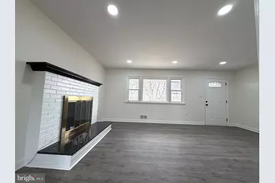 7629 Huron Drive, Gainesville, VA 20155 - Photo 14