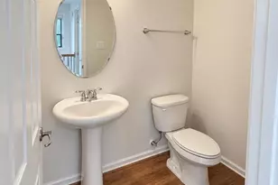7324 Brunson Cir, Gainesville, VA 20155 - Photo 6
