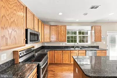 8368 Tenbrook Drive, Gainesville, VA 20155 - Photo 22