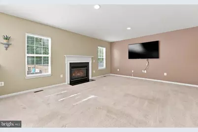 8368 Tenbrook Drive, Gainesville, VA 20155 - Photo 16