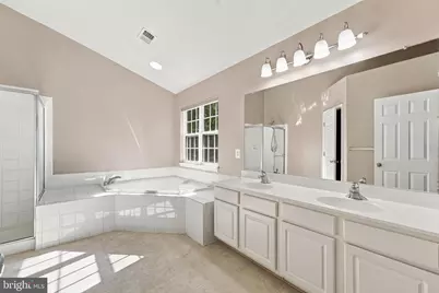 8368 Tenbrook Drive, Gainesville, VA 20155 - Photo 38