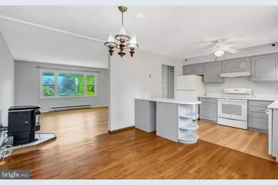 4570 Lawnvale Drive, Gainesville, VA 20155 - Photo 8