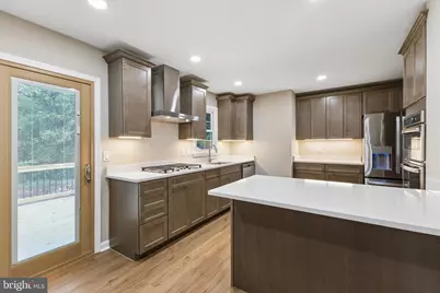 9512 Lomond Drive, Manassas, VA 20109 - Photo 12