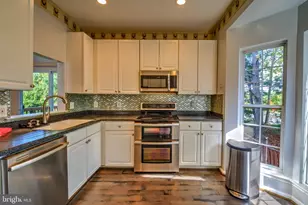 14100 Carmody Pl, Woodbridge, VA 22193 - Photo 6