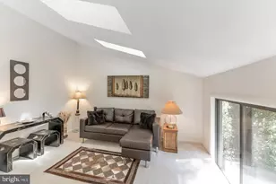 2609 Woodfern Ct, Woodbridge, VA 22192 - Photo 14