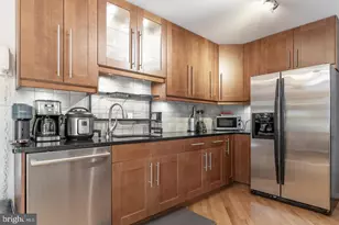 2609 Woodfern Ct, Woodbridge, VA 22192 - Photo 32