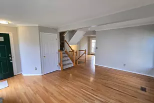 7044 Rogue Ln, Gainesville, VA 20155 - Photo 4
