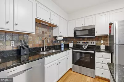 7049 Rogue Forest Lane, Gainesville, VA 20155 - Photo 8