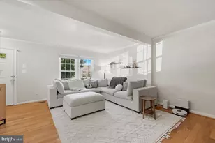 7049 Rogue Forest Ln, Gainesville, VA 20155 - Photo 4