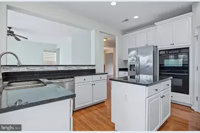 14566 Collingham Place, Gainesville, VA 20155 - Photo 4