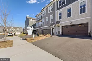 1697 Beech Leaf St, Dumfries, VA 22026 - Photo 2