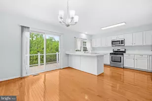16880 Jed Forest Ln, Woodbridge, VA 22191 - Photo 10