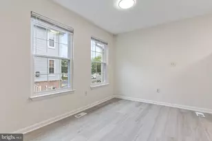 8025 Lantern Ct, Manassas, VA 20109 - Photo 8