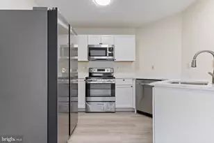 8025 Lantern Ct, Manassas, VA 20109 - Photo 14