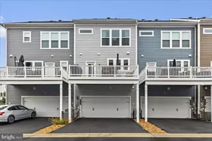 17319 Turnstone Dr, Dumfries, VA 22026 - Photo 2