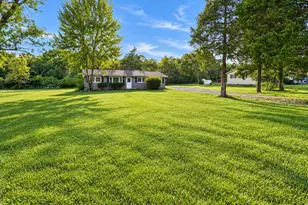 8614 Linton Hall Rd, Bristow, VA 20136 - Photo 2