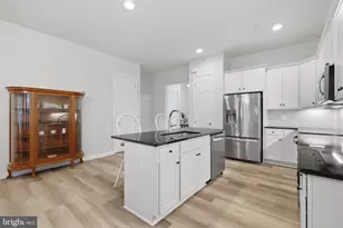 12504 Cavalier Frst Ct, Bristow, VA 20136 - Photo 6