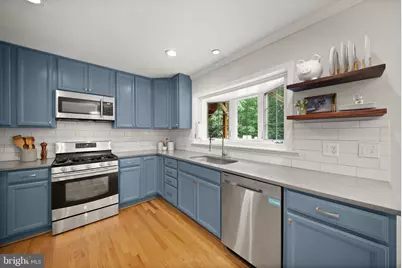 18323 Sharon Road, Triangle, VA 22172 - Photo 12