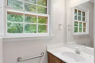 4422 Berwick Pl, Woodbridge, VA 22192 - Photo 14