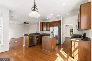 2440 Five Fathom Cir, Woodbridge, VA 22191 - Photo 10