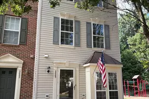 2085 Stargrass Ct, Woodbridge, VA 22192 - Photo 2