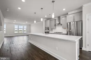 2323 Stephanie Tessa Ln, Woodbridge, VA 22191 - Photo 10