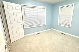 11218 Wortham Crest Cir, Manassas, VA 20109 - Photo 8