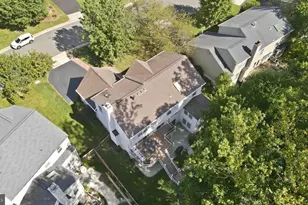 2826 Noble Fir Ct, Woodbridge, VA 22192 - Photo 2