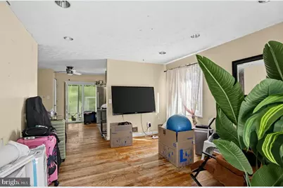 16001 Carroll Avenue, Woodbridge, VA 22191 - Photo 4