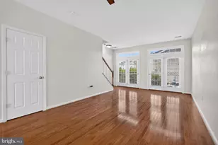 15653 John Diskin Cir, Woodbridge, VA 22191 - Photo 18